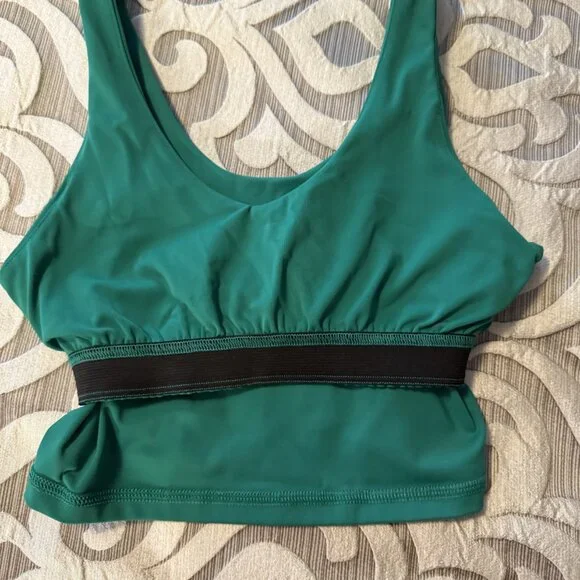 Social Tourist Kelly Green Stretch Crop Bra Tank Top Size Small EUC - Picture 5 of 8